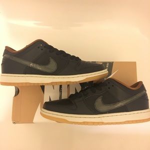 ❌SOLD❌Nike SB Dunk Low Black Rain Sz 9 RARE